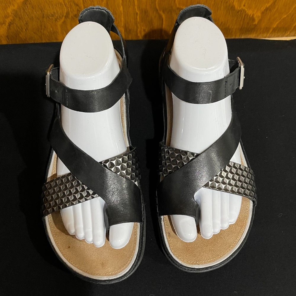 Clarks Artisan Trigenic Leather Sandals - Sz 9